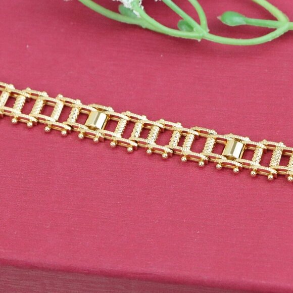 "Rose Gold Textured Link Chain Bracelet in Premium Brass Finish, XPBL0998 - Picture 10 of 13